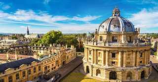 2025年《卫报》英国大学排名公布！牛津大学击败圣安德鲁斯大学全英第一！